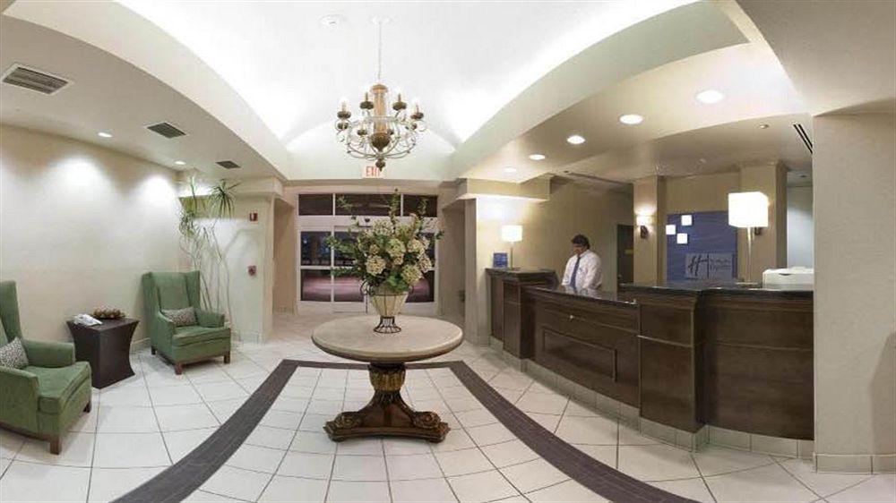 Holiday Inn Express Hotel & Suites Eagle Pass By Ihg Екстериор снимка