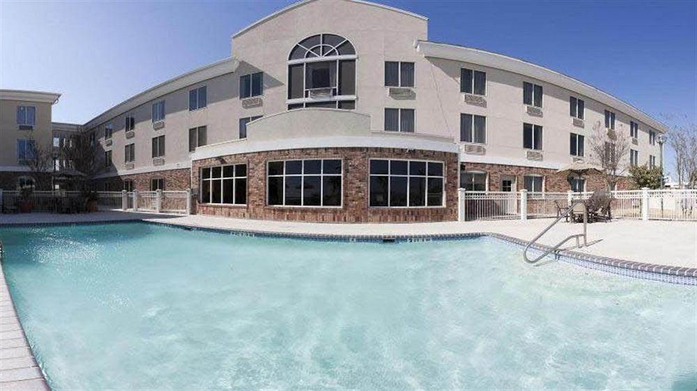 Holiday Inn Express Hotel & Suites Eagle Pass By Ihg Екстериор снимка