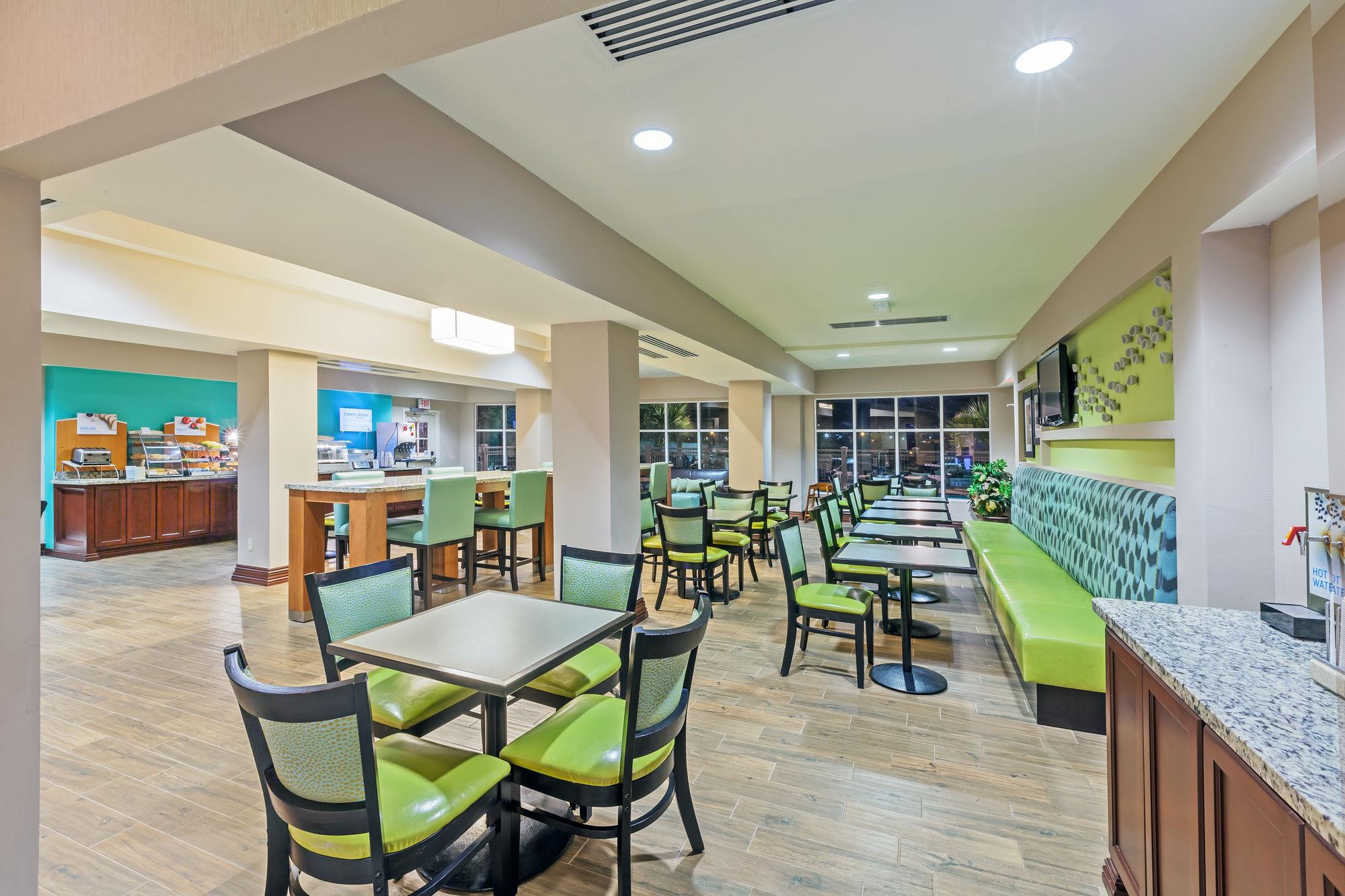 Holiday Inn Express Hotel & Suites Eagle Pass By Ihg Екстериор снимка