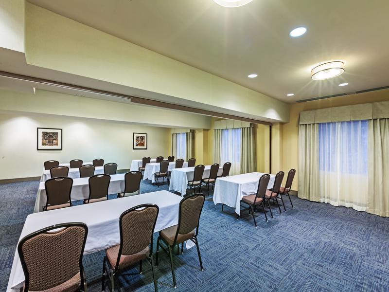 Holiday Inn Express Hotel & Suites Eagle Pass By Ihg Екстериор снимка