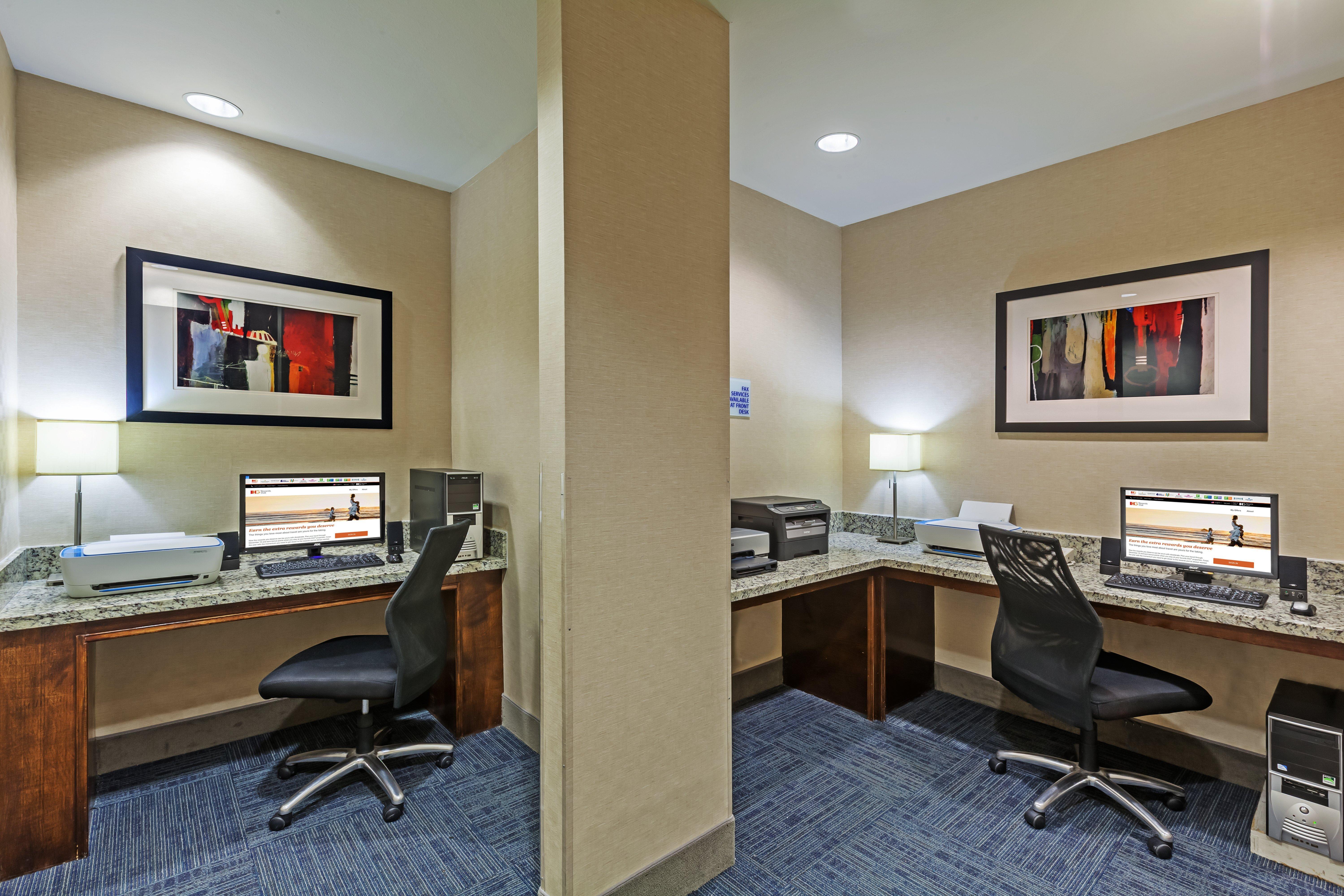 Holiday Inn Express Hotel & Suites Eagle Pass By Ihg Екстериор снимка