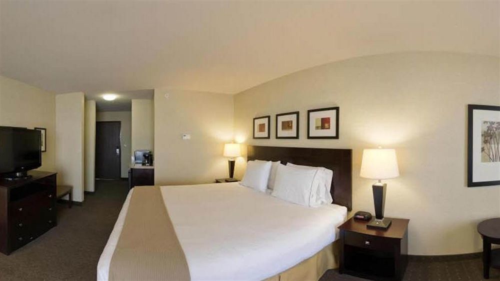 Holiday Inn Express Hotel & Suites Eagle Pass By Ihg Екстериор снимка