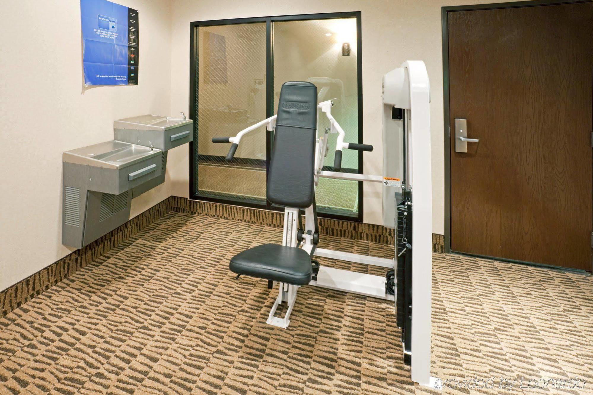 Holiday Inn Express Hotel & Suites Eagle Pass By Ihg Съоръжения снимка