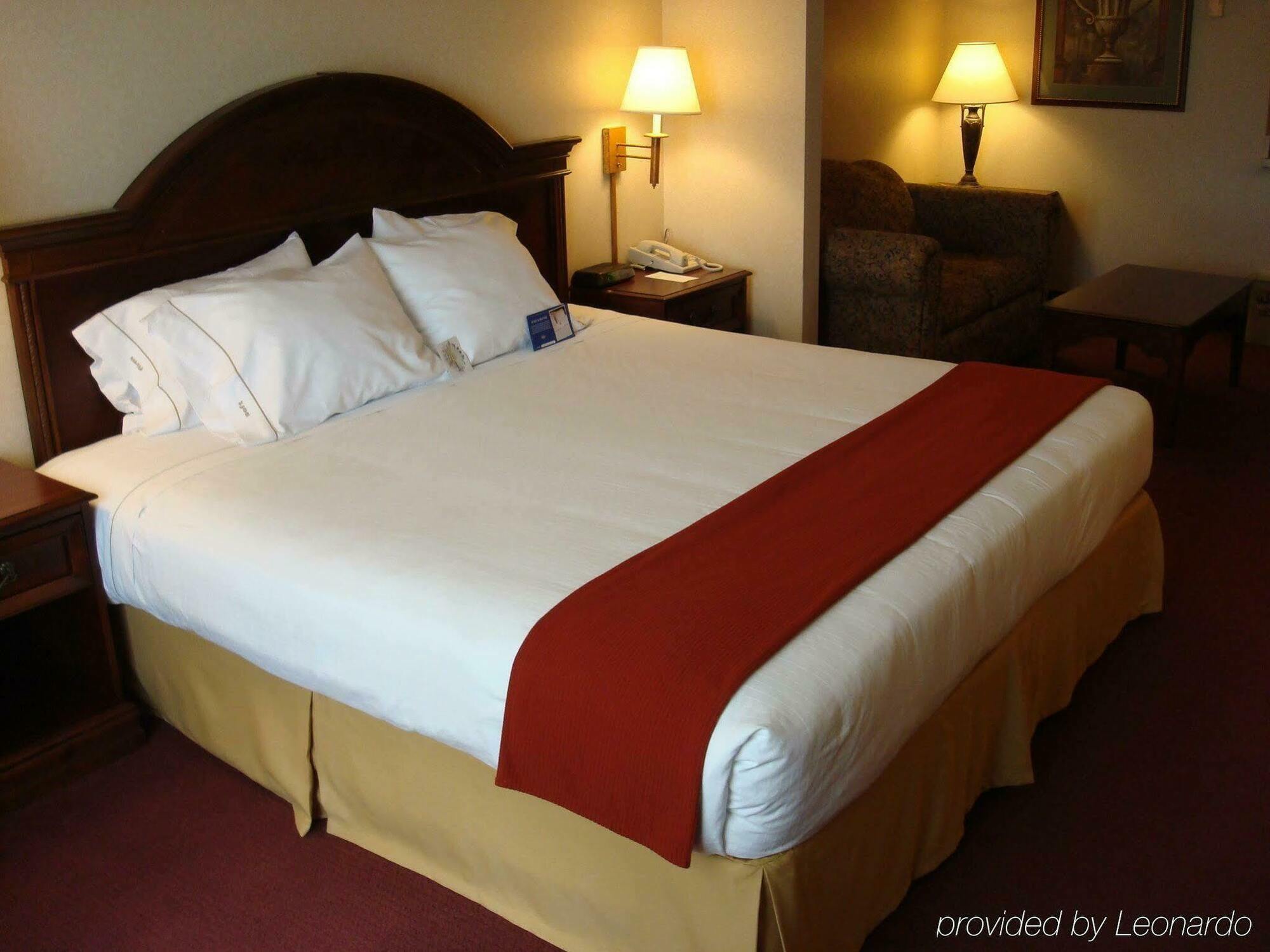 Holiday Inn Express Hotel & Suites Eagle Pass By Ihg Екстериор снимка